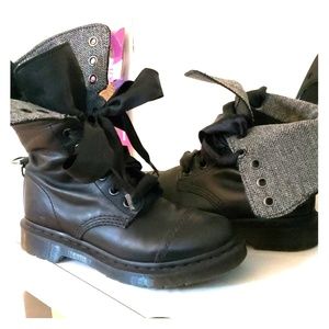 Dr. Martens airwair boots